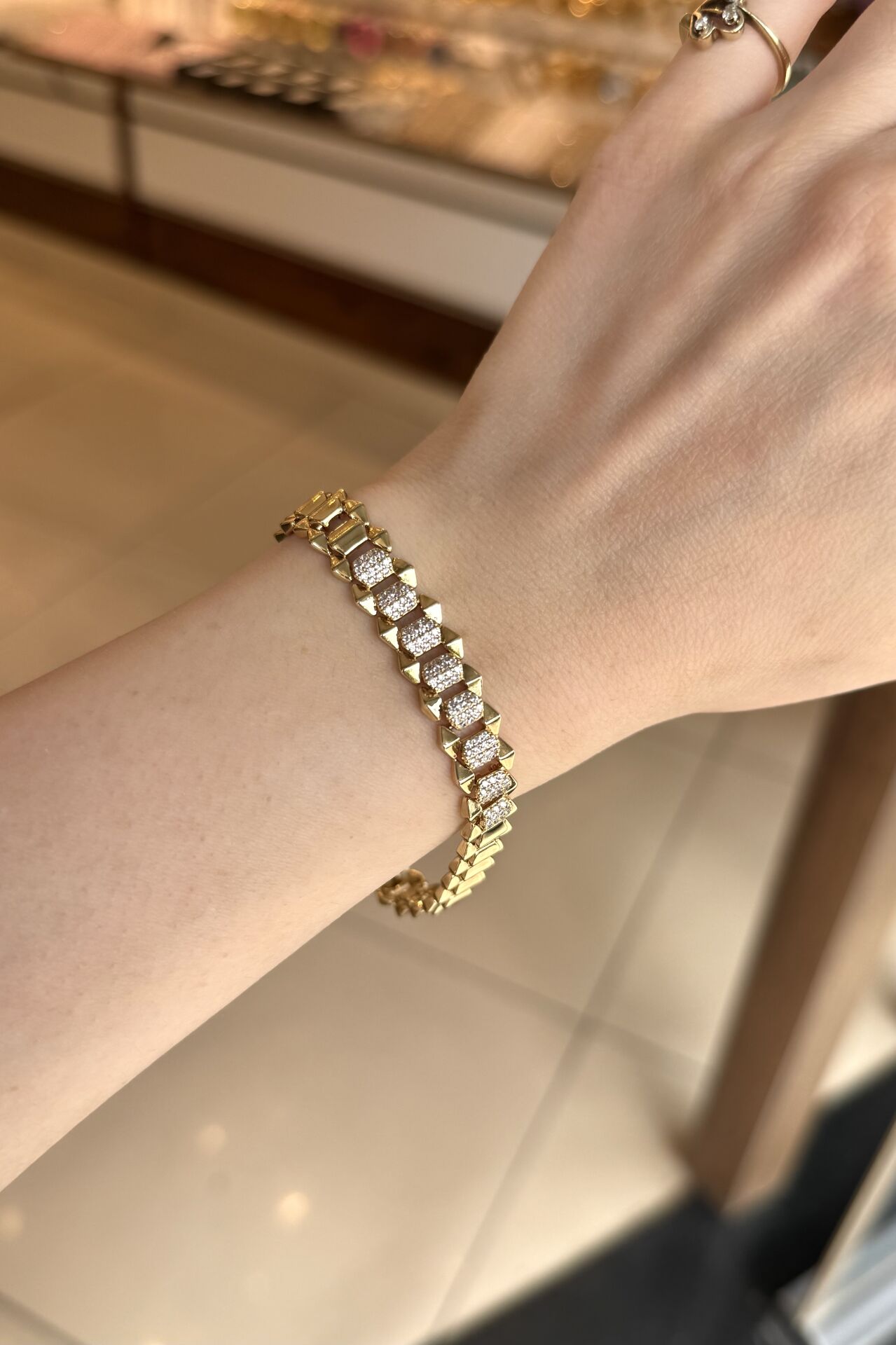 VIP Ortası Sıra Gömme Taşlı Link Model Bileklik 17 + 3 cm 14K