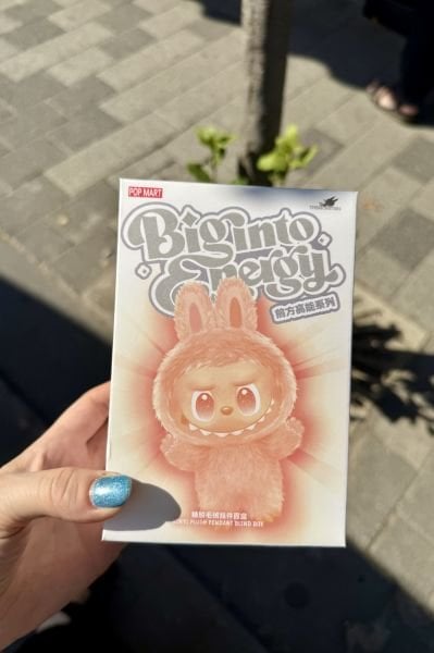 Big into Energy Labubu Peluş Figür