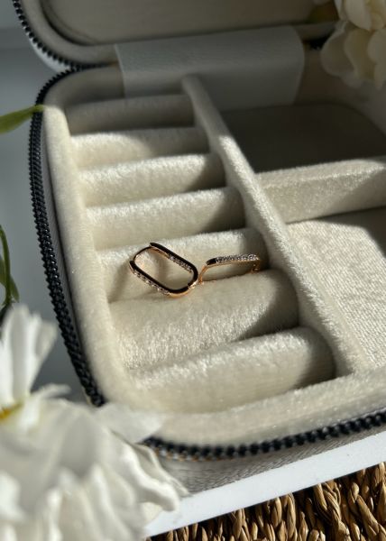 VIP Seri İç ve Dıştan Sıra Taşlı Oval Halka Küpe