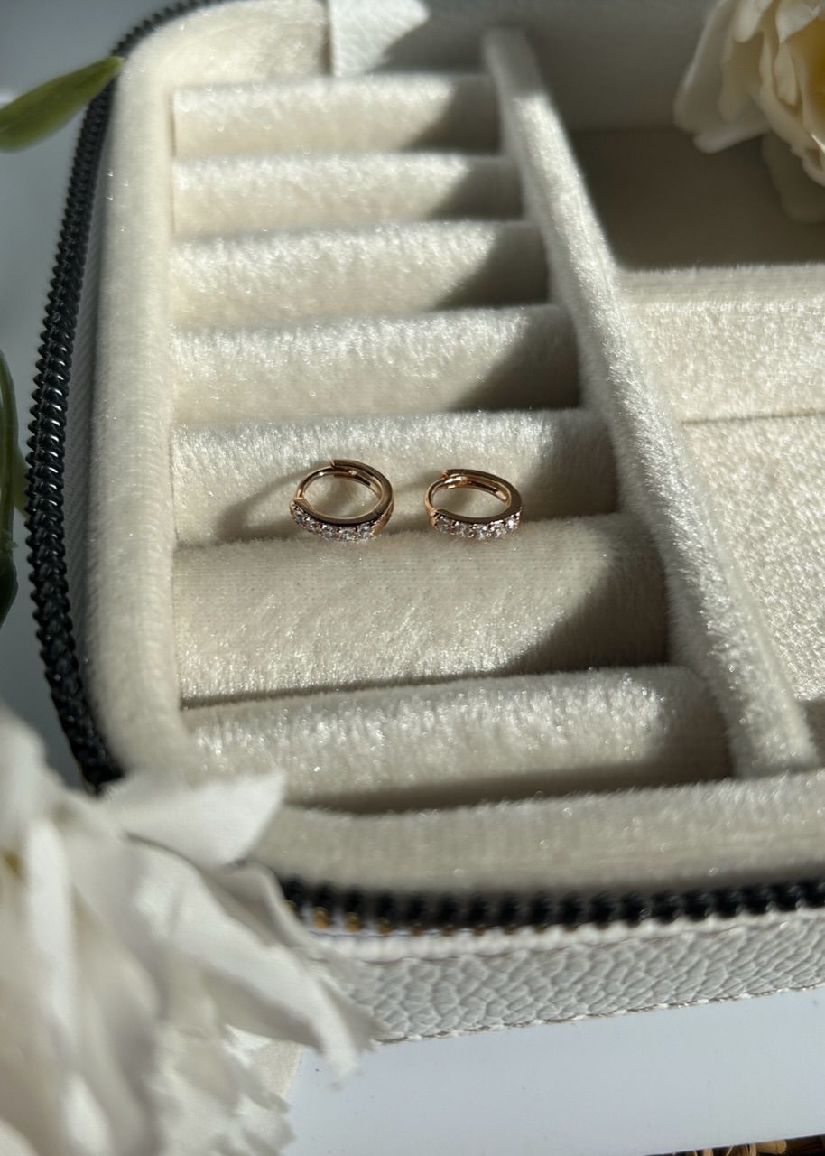 VIP Seri Önü Sıra Taşlı Küçük Halka Küpe