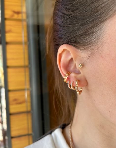 VIP Seri Önü Sıra Taşlı Küçük Halka Küpe