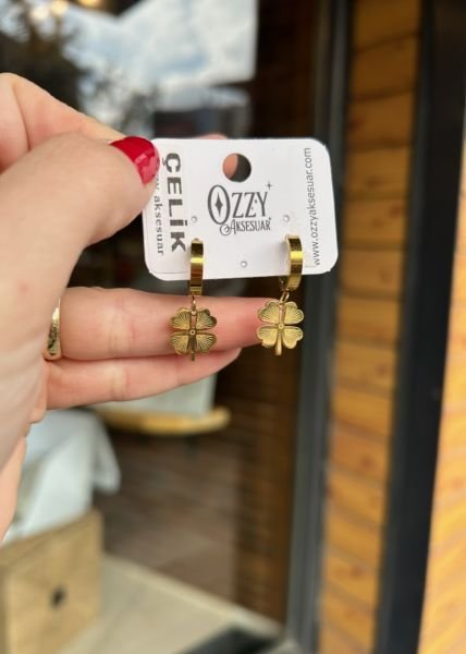 Çelik Yonca Sallantılı Halka Küpe