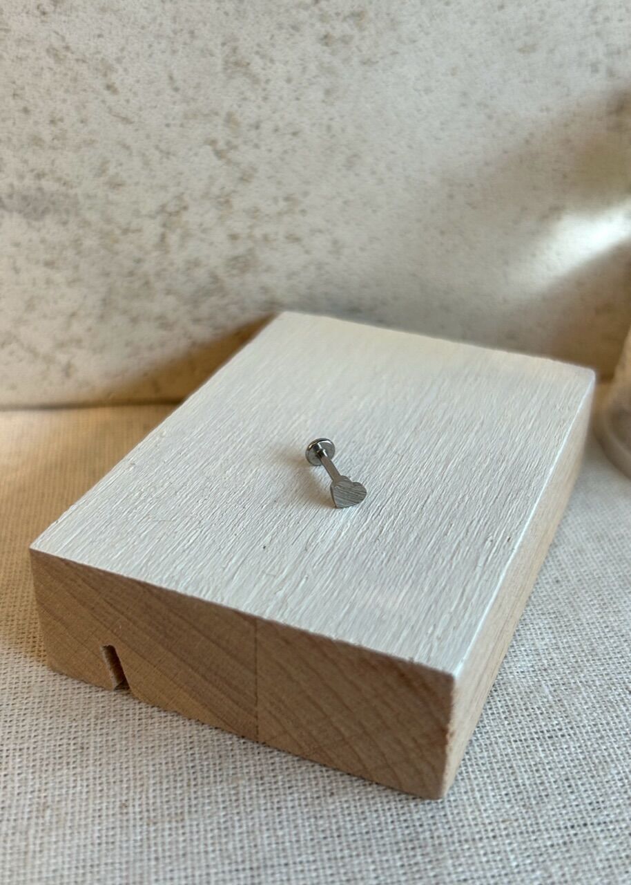 Çelik Kalp Tragus Piercing 8 mm Gümüş Renkli