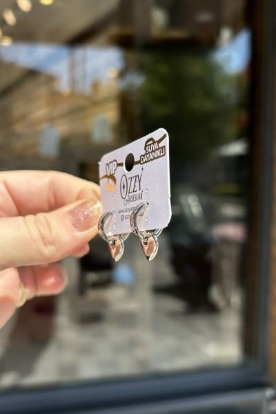 VIP Halkası Renkli Sıra Taşlı Kalp Sallantı Halka Küpe Gümüş Renk