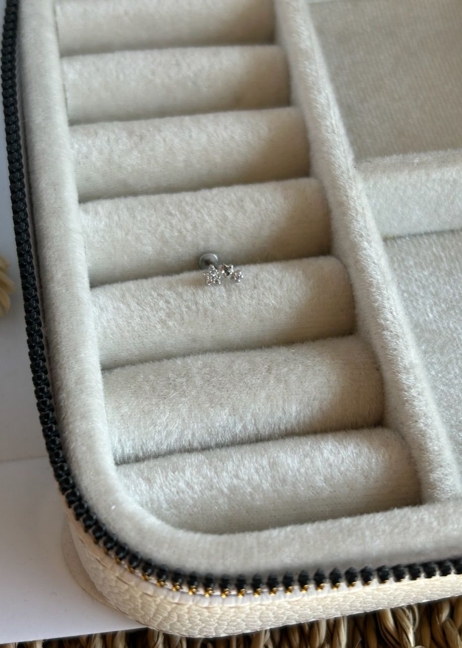 Çelik 3 Sıra Yıldızlı Tragus Piercing 8 mm Gümüş Renk