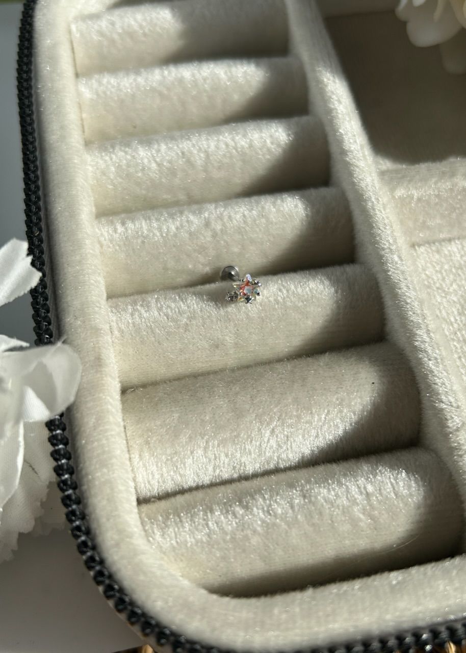 Çelik Opal Star Tragus Piercing 8 mm Gümüş Renk