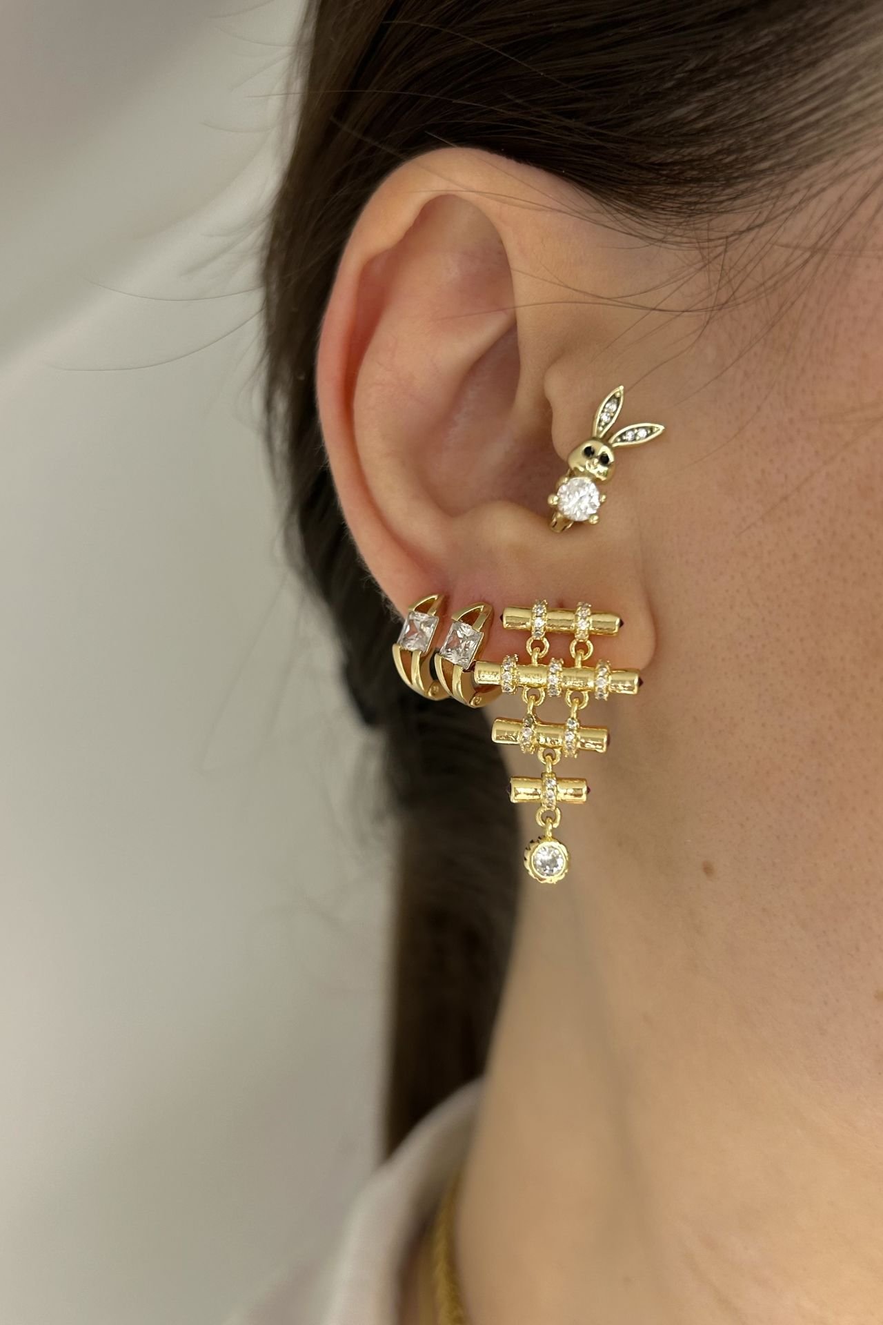 Taş İşlemeli Sıra Silindir Premium Küpe