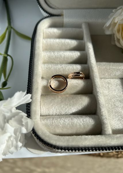 VIP Seri Üzeri Tırtık Desen Halka Küpe