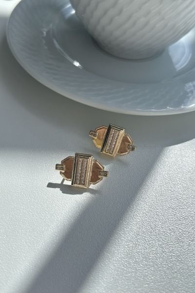 Gömme Taşlı Geometrik Tasarım Premium Küpe