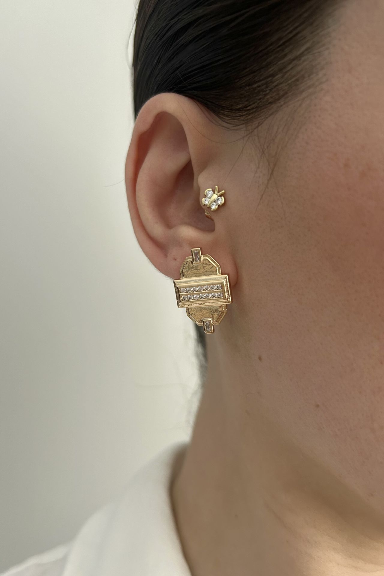 Gömme Taşlı Geometrik Tasarım Premium Küpe