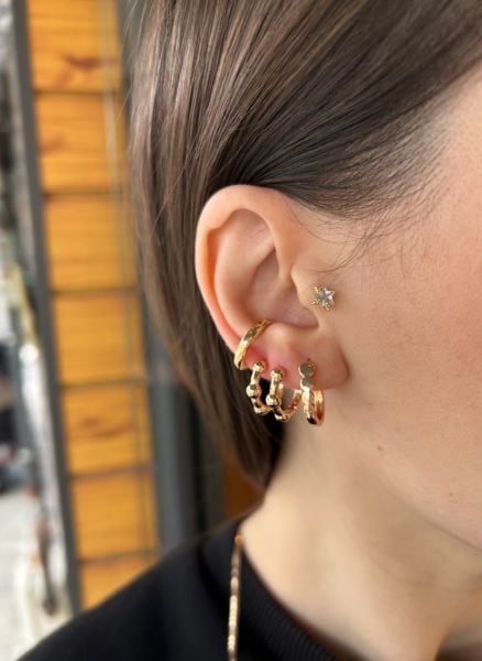 VIP Seri Sıra Ezme Top Detay Oval Halka Küpe