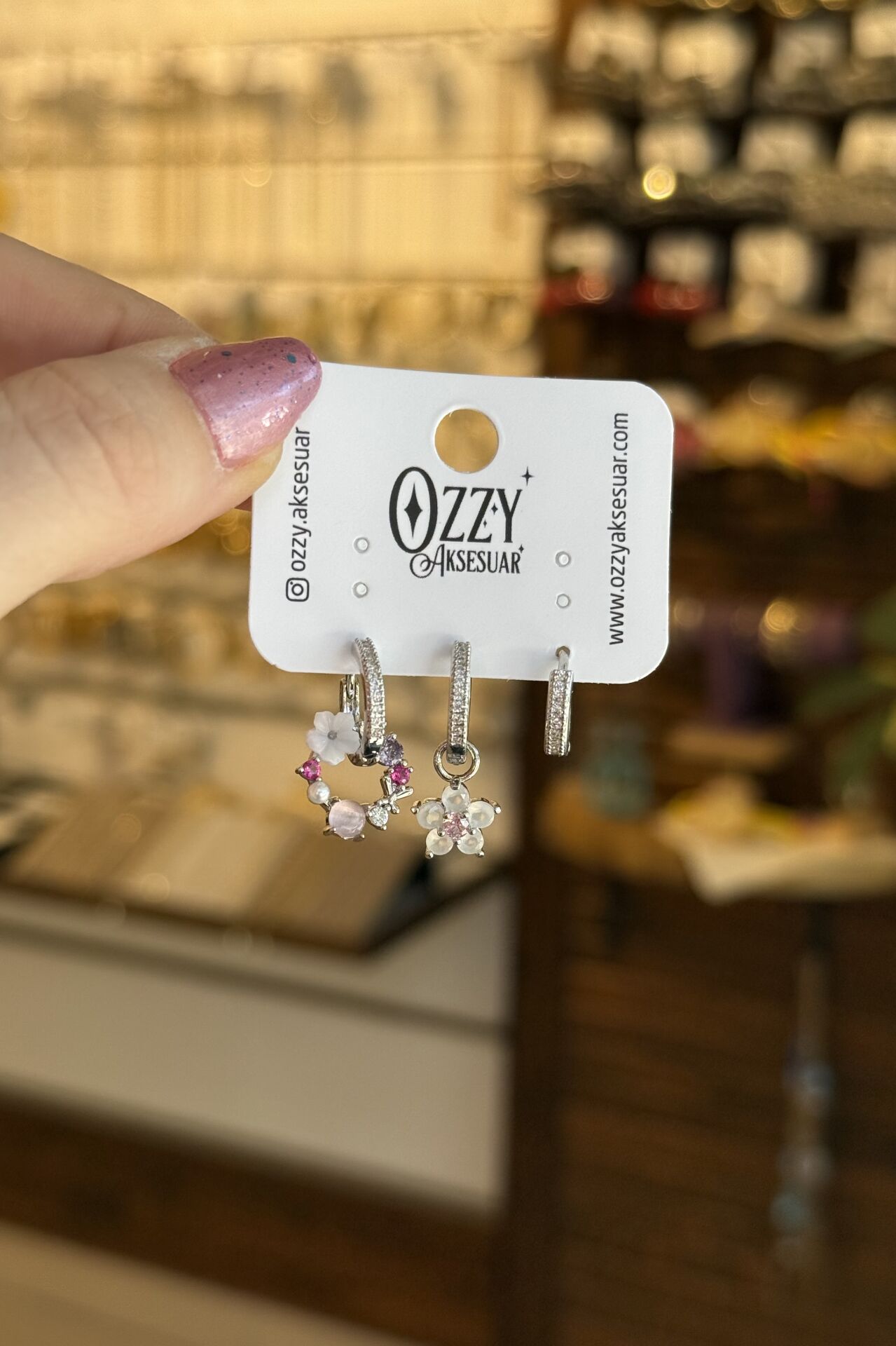 Kristal Taşlı Çiçek Detay 3'lü Set Küpe Gümüş Renk