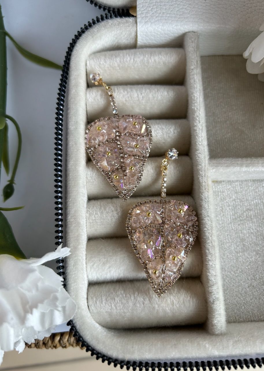 Marka Model Taş İşleme Sallantılı Yaprak Küpe Pembe