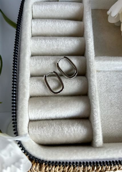 Sade Oval Halka Küpe Gümüş Renk