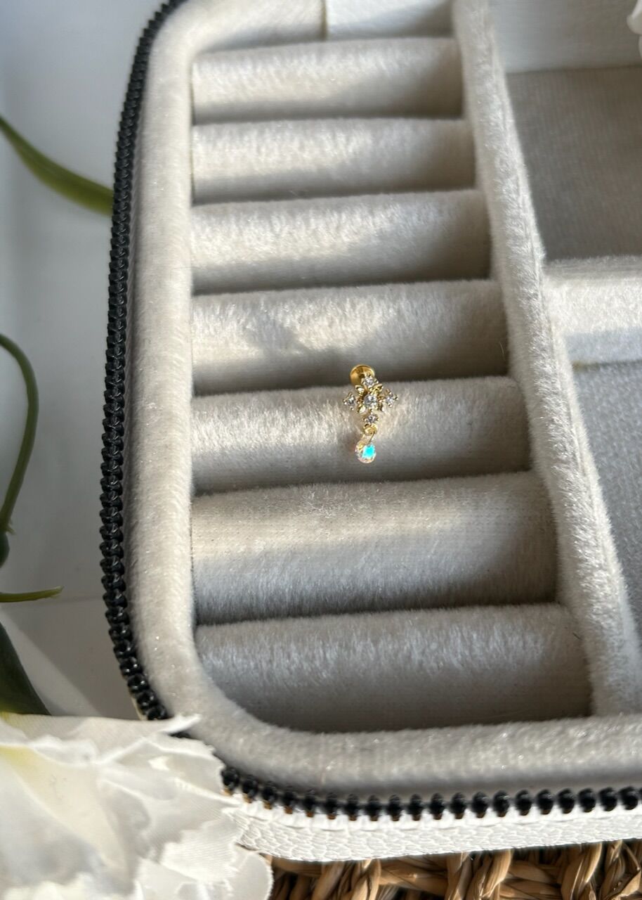 Çelik Opal Taş Sallantılı Kar Tanesi Tragus Piercing 8 mm