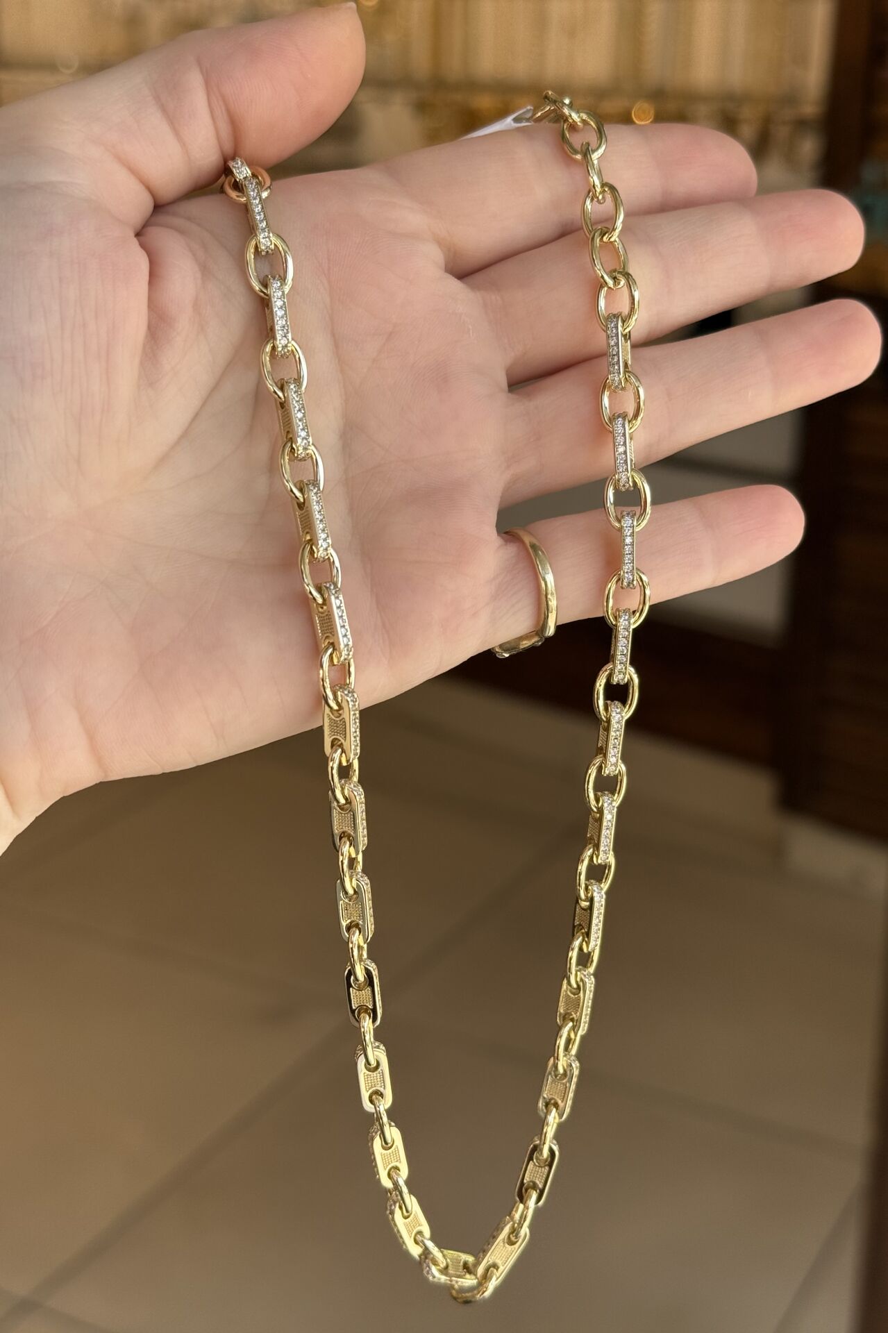 VIP Kemerleri Gömme Taşlı Oval Zincir Kolye 42 + 5 cm 14K