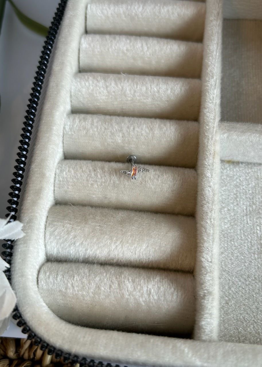 Çelik Opal Taş Detay Şimşek Tragus Piercing 8 mm Gümüş Renk