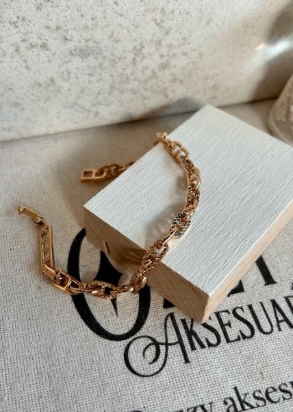 VIP Seri Elmas Kesim Detay Düğme Model Bileklik