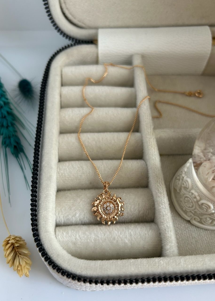 VIP Seri Taşlı Güneş Kolye