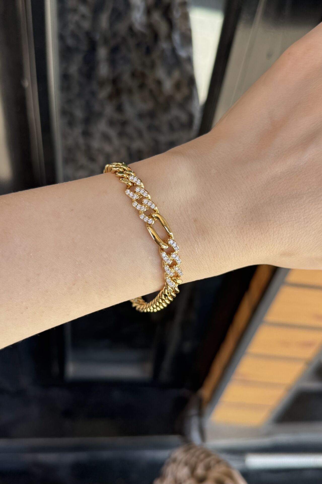 VIP Gömme Taş İşlemeli Oval Zincir Detay Bileklik 17 + 2 cm 14K