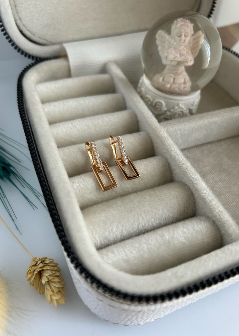 VIP Seri Halkası Sıra Taşlı Sallantılı Dikdörtgen Küpe