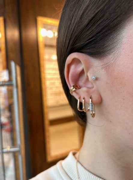 VIP Seri Taşlı Kemer Detaylı Oval Küpe