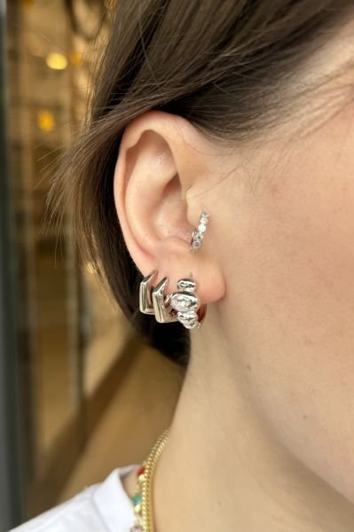 VIP 5 Yuvarlak Sıra Taşlı Küçük Halka Küpe Gümüş Renk