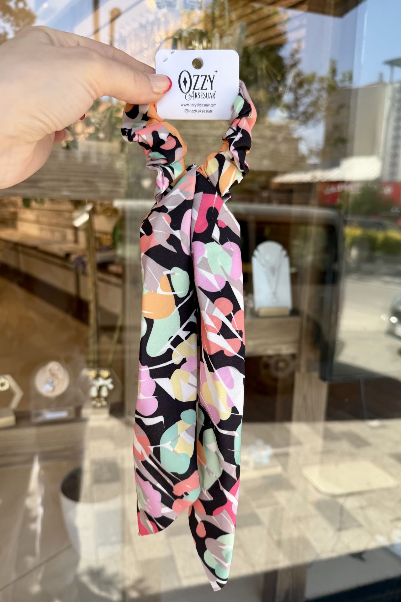 Kuyruklu Lastik Toka 8