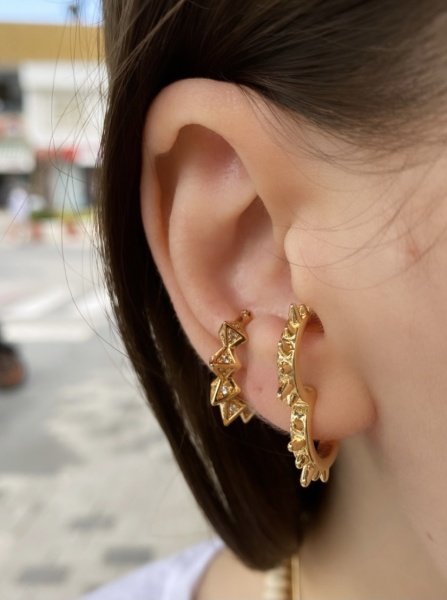 Zımba Model Kulağı Saran Küpe Tekli