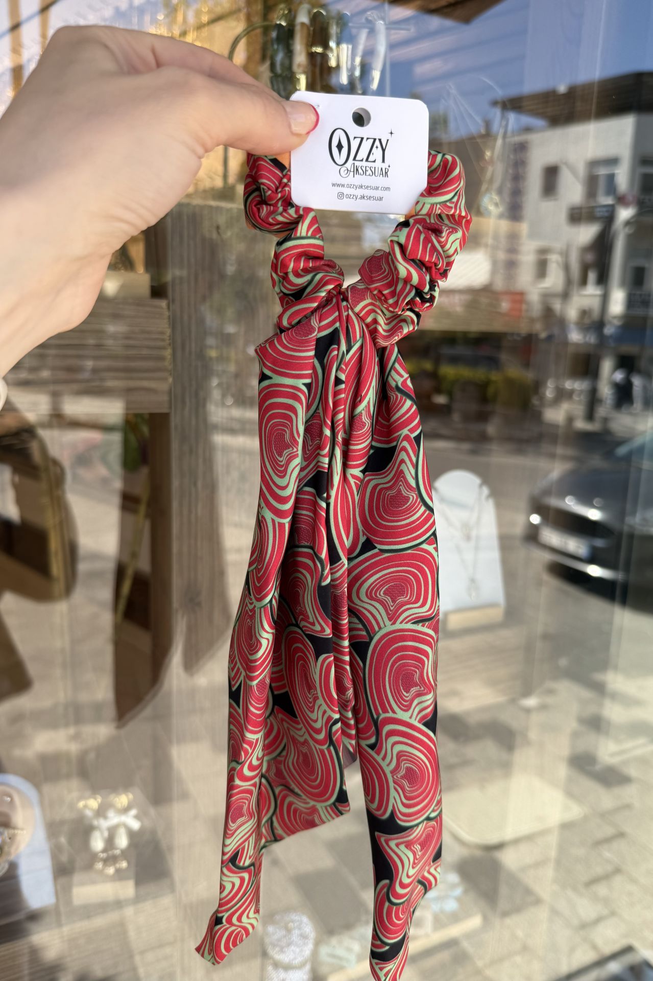 Kuyruklu Lastik Toka 12