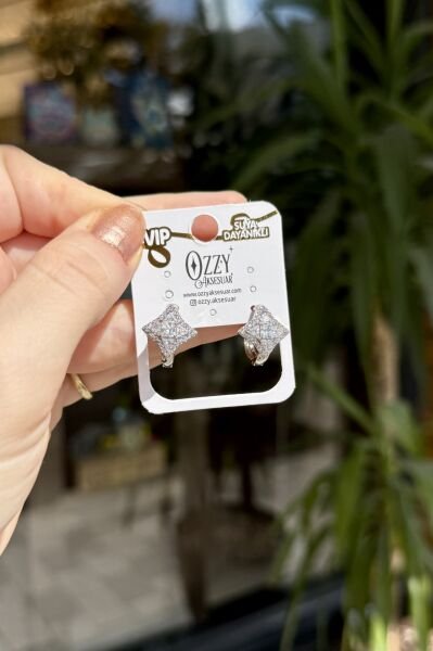 VIP Taş İşlemeli Yıldız Model Halka Küpe Gümüş Renk