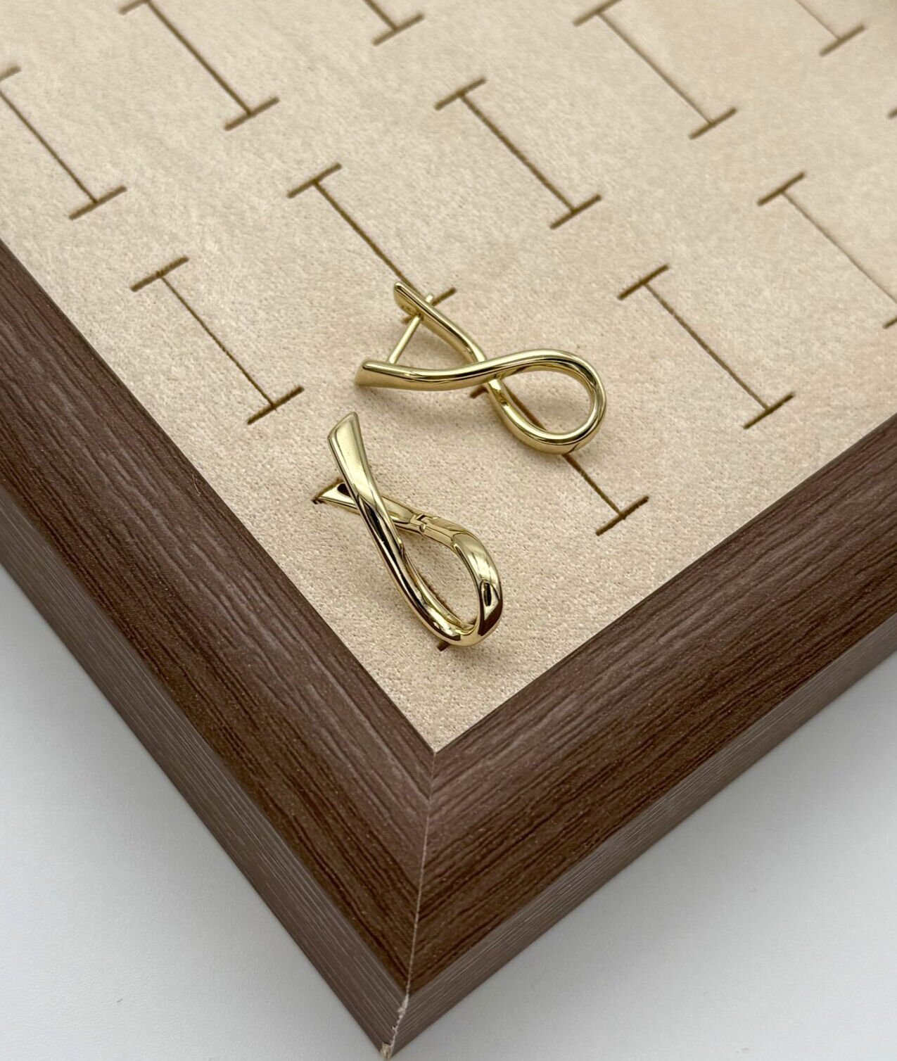 VIP Kıvrımlı Model Klipsli Küpe 14K