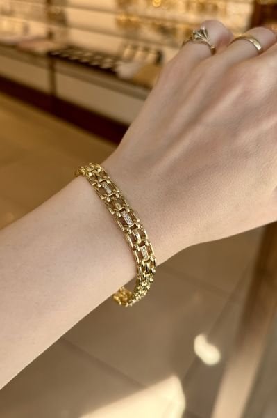 VIP 3 Taşlı Sıra Kemer Detaylı Yassı Bileklik 17 + 2 cm