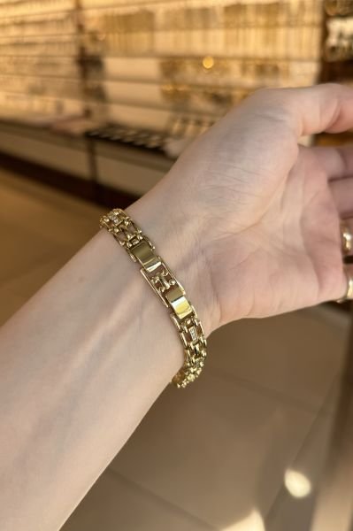 VIP 3 Taşlı Sıra Kemer Detaylı Yassı Bileklik 17 + 2 cm