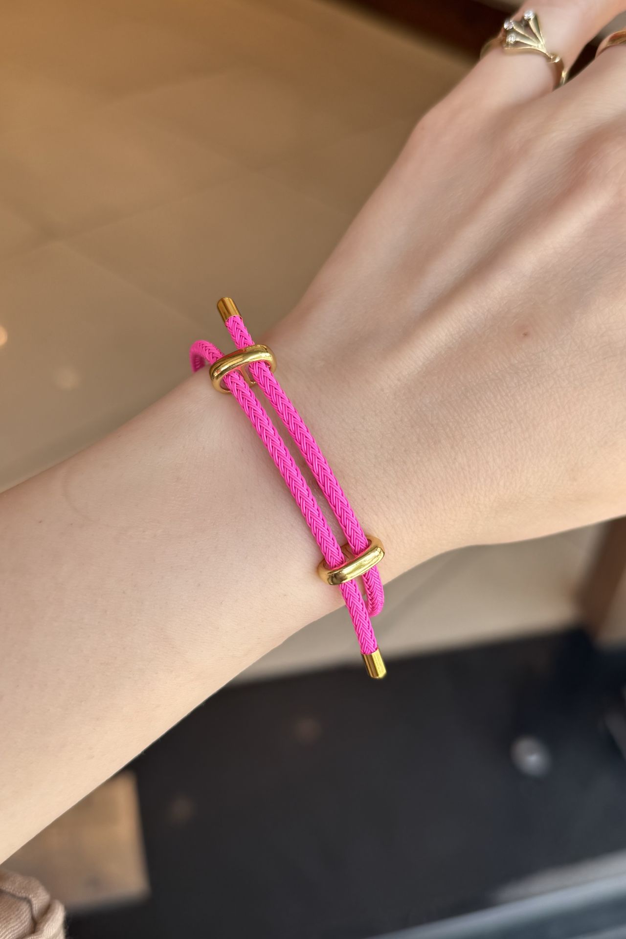 Çelik Kemerli Ayarlanabilir Örme Bileklik Fuşya
