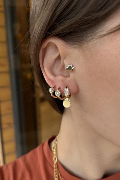 VIP Gömme Taş Kemer Detay Pullu Halka Küpe 14K