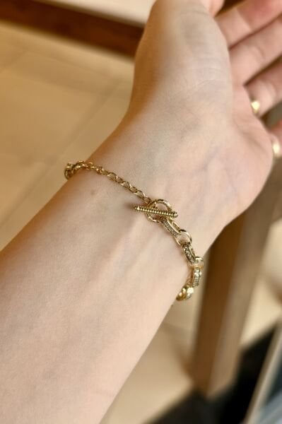 VIP Kemeri Sıra Gömme Taşlı Oval Halka Zincir Bileklik 18 cm