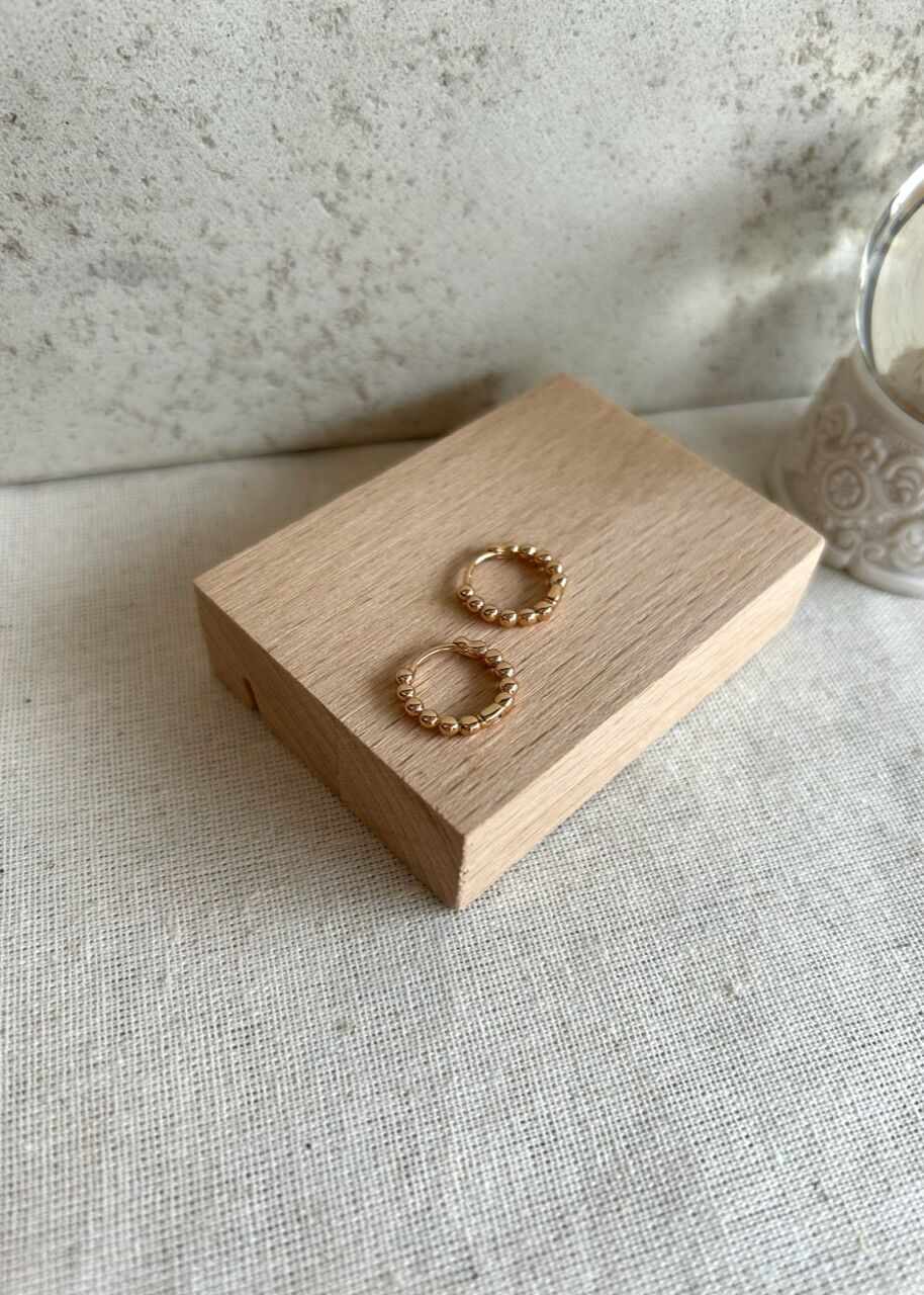 VIP Seri Sıra Top Detaylı Halka Küpe