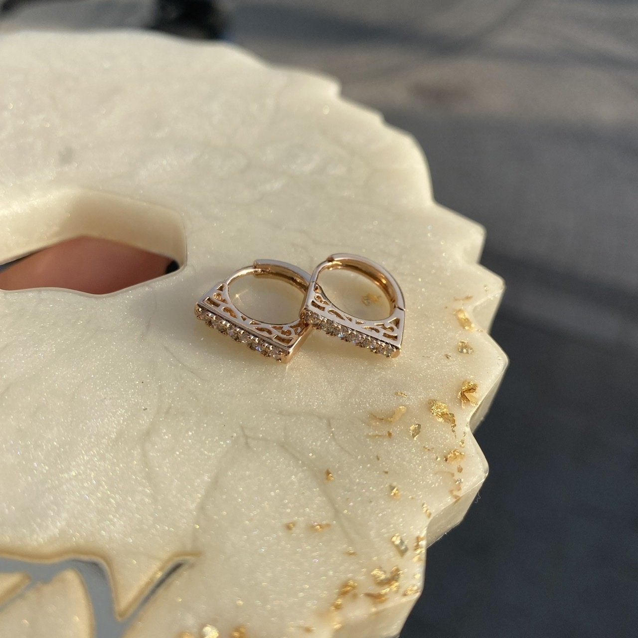 VIP Seri Desenli Sıra Taş Küpe