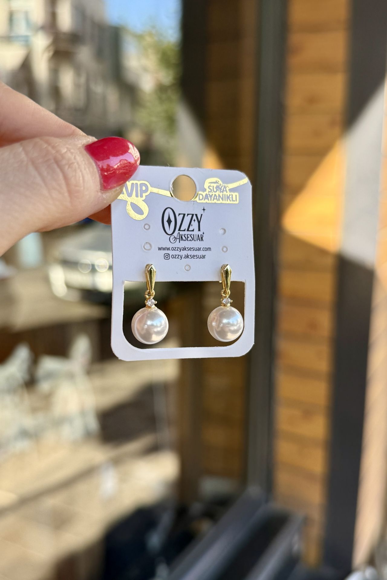 VIP Minik Taş Detaylı İnci Sallantılı Küpe 14K