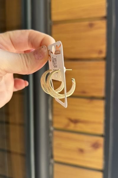 VIP Sıralı Model Yarım Halka Küpe 14K