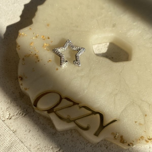 Yıldız Earcuff Gümüş Renk Beyaz Taşlı