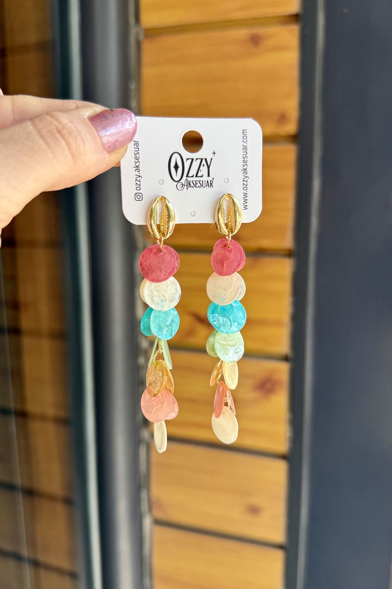 Pullu Gerçek Sedef Midye Küpe Çok Renkli