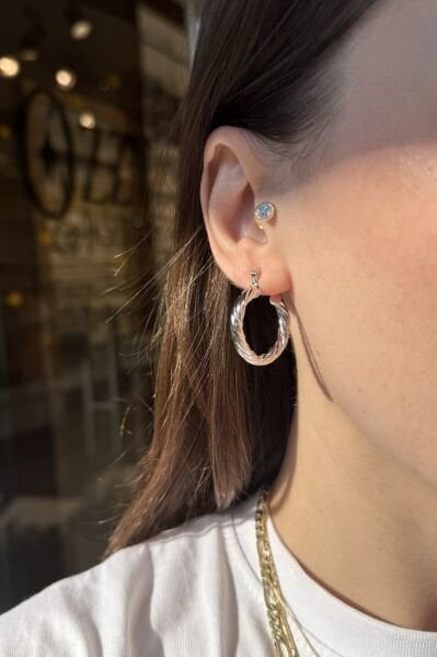 Burgulu Halka Küpe Orta Gümüş Renk