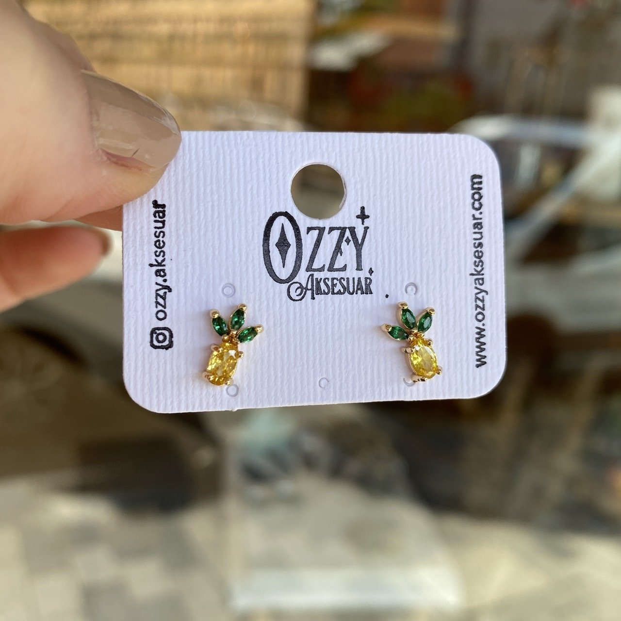 Zirkon Taşlı Ananas Küpe