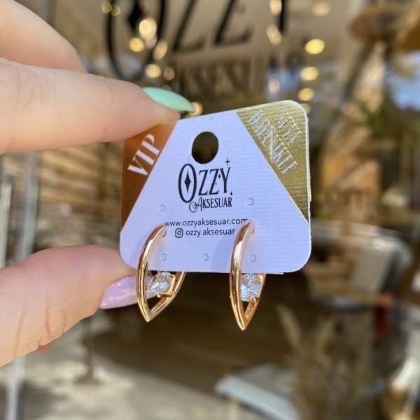 VIP Seri Tek Taşlı V Model Küpe