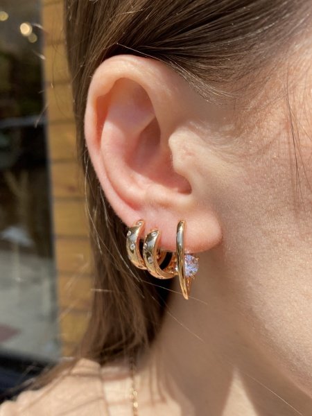 VIP Seri Tek Taşlı V Model Küpe