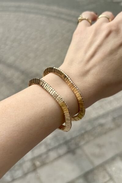 Marka Model Lastikli İkili Sıra Piramit Bileklik