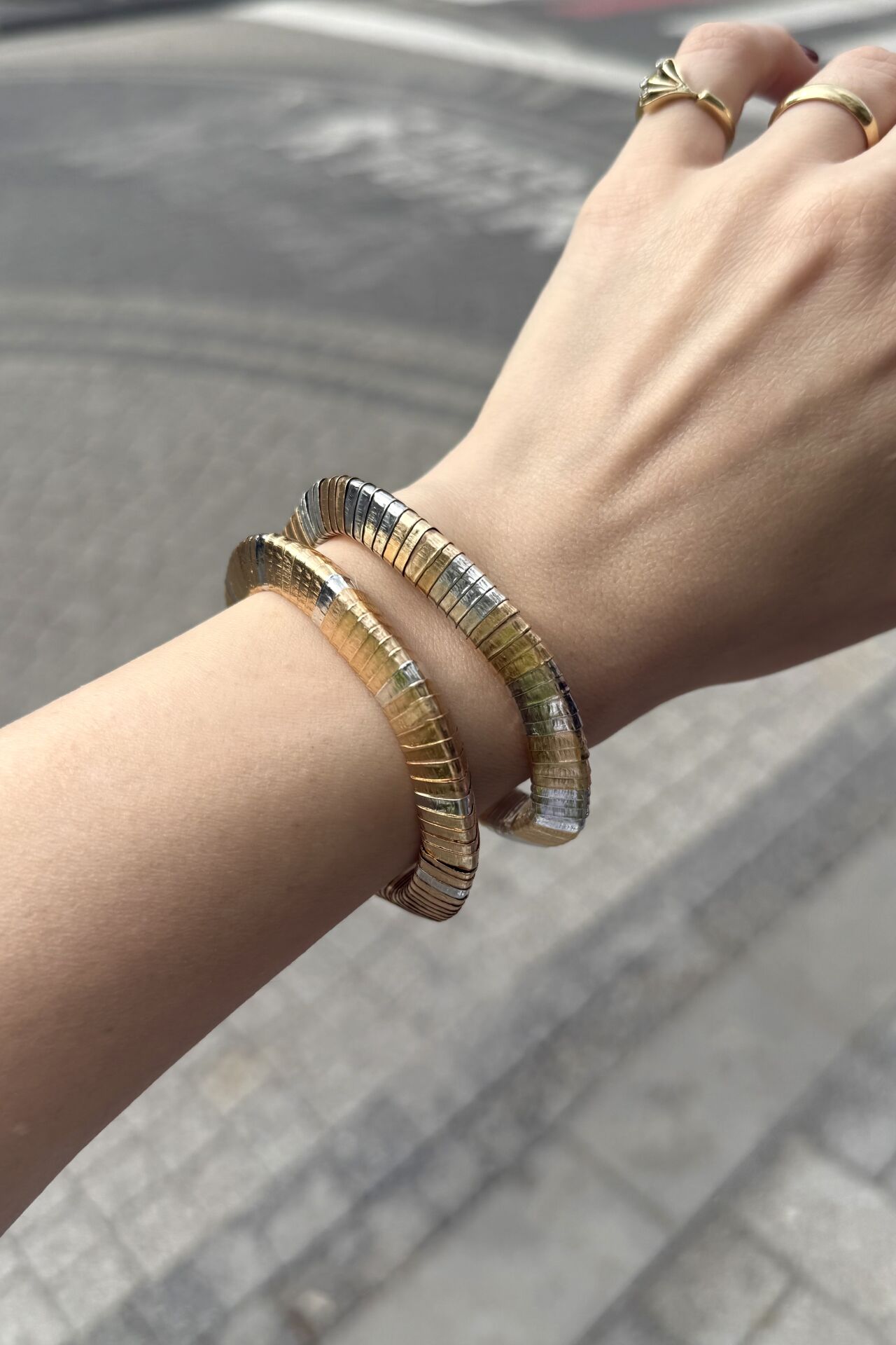 Marka Model Lastikli İkili Sıra Piramit Bileklik İki Renkli