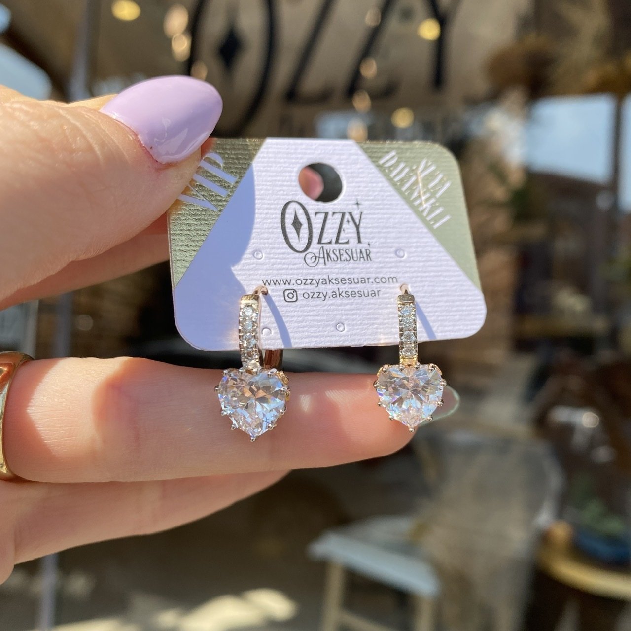 VIP Seri Kalp Zirkon Taşlı Halka Küpe